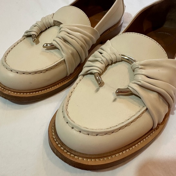Chloé C Flat Loeafers - Picture 4 of 10